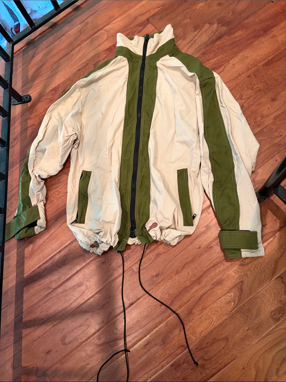 Twist True Vintage 90s Snowboard/Streetwear Bomber Jacket Size Large